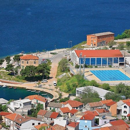 Cozy Apartment In Brodarica With Wifi Luaran gambar